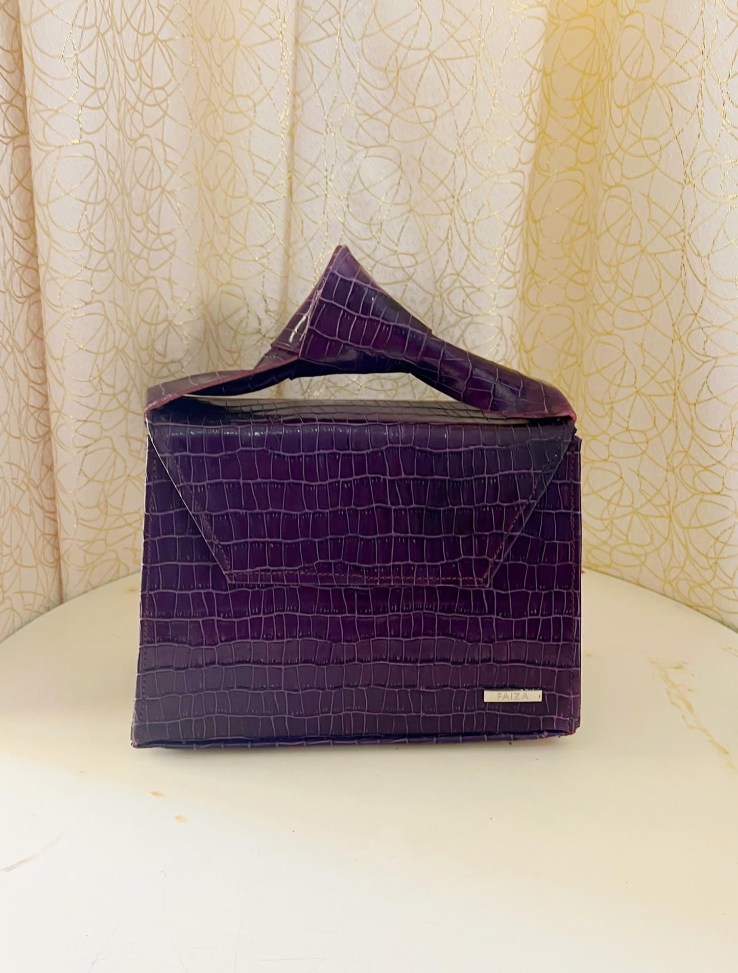 Lareni Purple rays