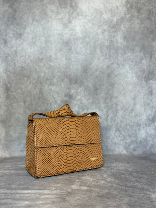 Lareni camel